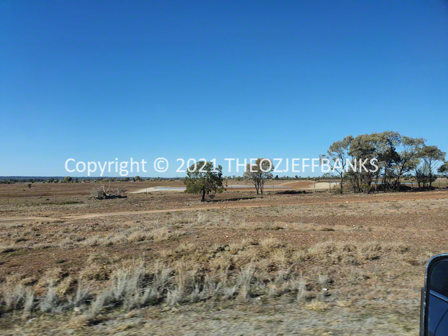 Around Oz the First Time - Chapter 6 - Bowenville Reserve to Mitchell | Travelling Around Australia with Jeff Banks