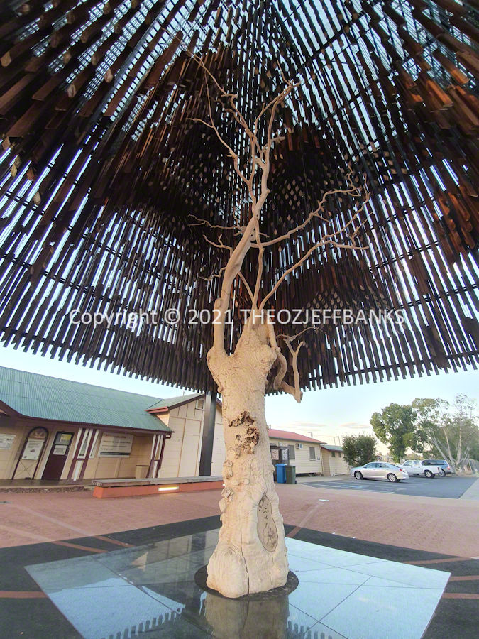 Around Oz the First Time - Chapter 7 - Mitchell to Barcaldine | Travelling Around Australia with Jeff Banks