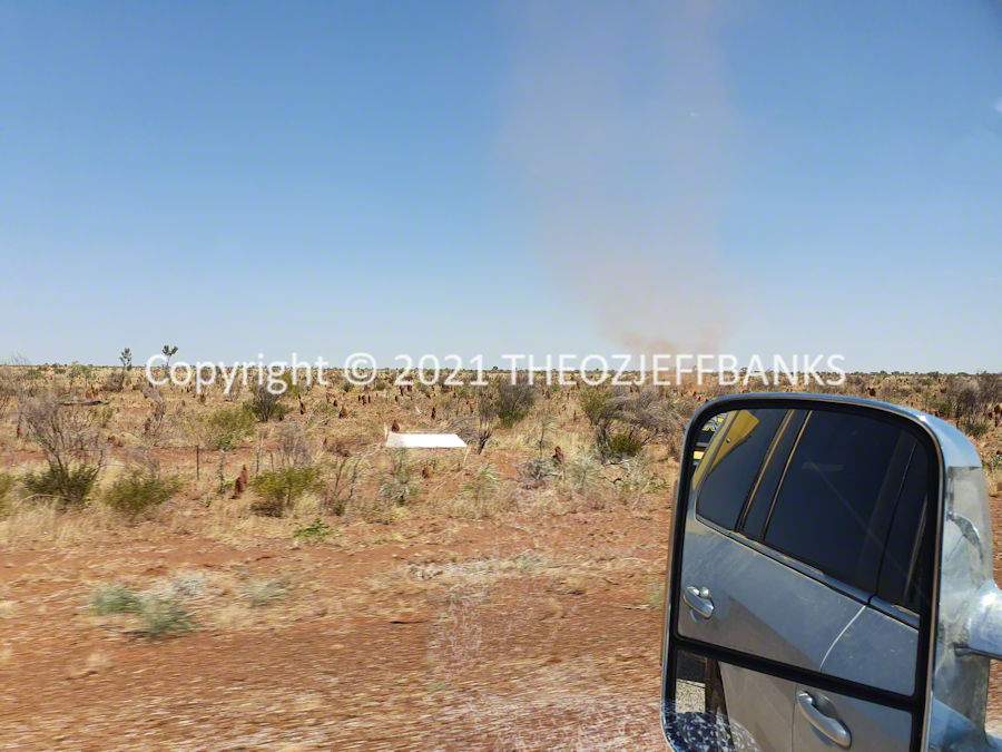 Around Oz the First Time - Chapter 46 - Halls Creek to Fitzroy Crossing | Travelling Around Australia with Jeff Banks