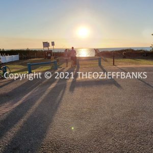 ROzCh24-122S | Travelling Around Australia with Jeff Banks