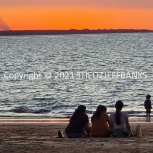 ROzCh24-160S | Travelling Around Australia with Jeff Banks