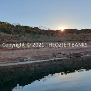 ROzCh30-77S | Travelling Around Australia with Jeff Banks
