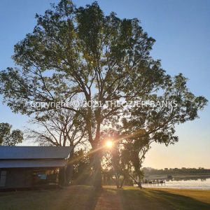 ROzCh34-15S | Travelling Around Australia with Jeff Banks