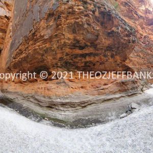 ROzCh40-86P | Travelling Around Australia with Jeff Banks