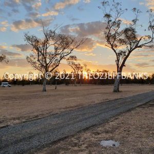 ROzCh5-71S | Travelling Around Australia with Jeff Banks
