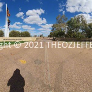 ROzCh8-113P | Travelling Around Australia with Jeff Banks