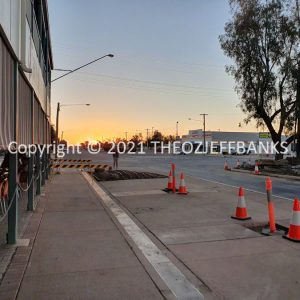 ROzCh8-145S | Travelling Around Australia with Jeff Banks