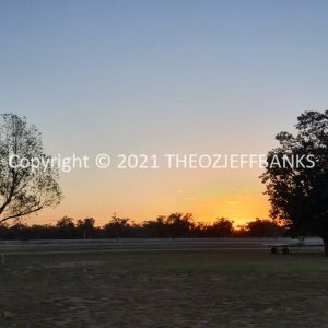 ROzCh8-39S | Travelling Around Australia with Jeff Banks