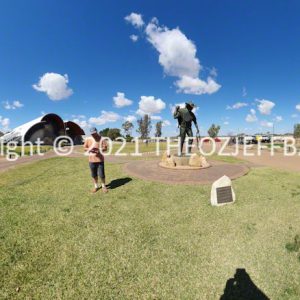 ROzCh8-61P | Travelling Around Australia with Jeff Banks