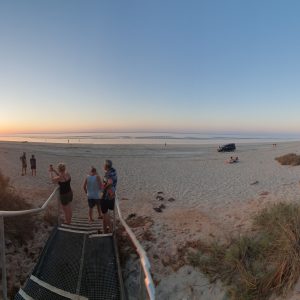 ROzCh58-28P | Travelling Around Australia with Jeff Banks
