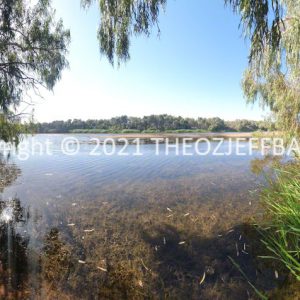 ROzCh68-107P | Travelling Around Australia with Jeff Banks