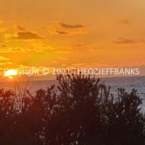 ROzCh77-113S | Travelling Around Australia with Jeff Banks