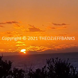 ROzCh77-115S | Travelling Around Australia with Jeff Banks