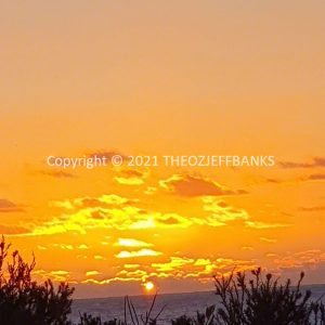 ROzCh77-119S | Travelling Around Australia with Jeff Banks
