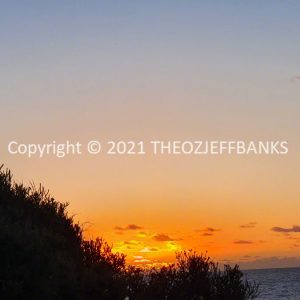 ROzCh77-125S | Travelling Around Australia with Jeff Banks