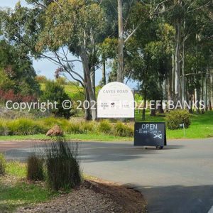 ROzCh79-53 | Travelling Around Australia with Jeff Banks
