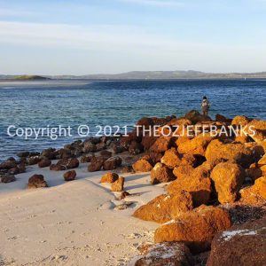 ROzCh80-341 | Travelling Around Australia with Jeff Banks