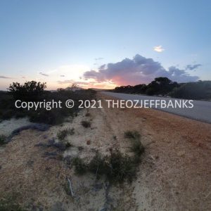 ROzCh82-150S | Travelling Around Australia with Jeff Banks