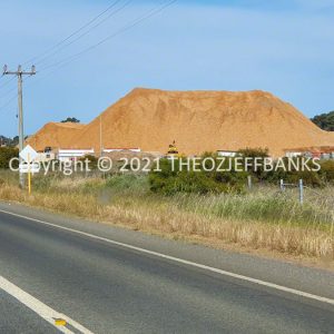ROzCh82-74 | Travelling Around Australia with Jeff Banks