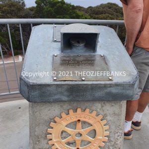 ROzCh83-55 | Travelling Around Australia with Jeff Banks