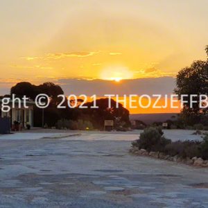 ROzCh85-39S | Travelling Around Australia with Jeff Banks