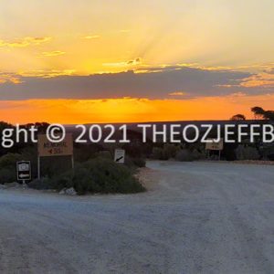 ROzCh85-44S | Travelling Around Australia with Jeff Banks