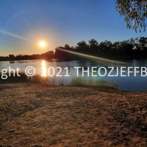 ROzCh92-121S | Travelling Around Australia with Jeff Banks