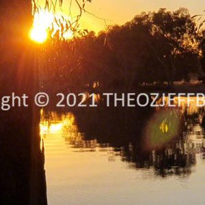 ROzCh92-130S | Travelling Around Australia with Jeff Banks