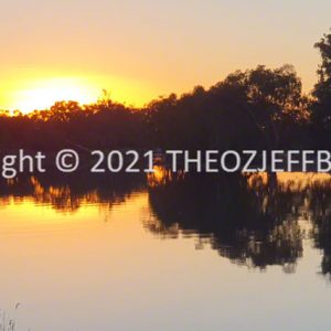 ROzCh92-150S | Travelling Around Australia with Jeff Banks