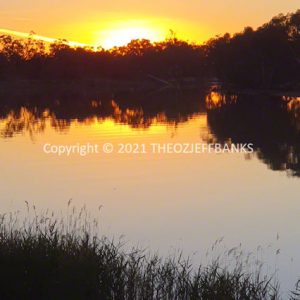 ROzCh92-151S | Travelling Around Australia with Jeff Banks