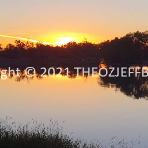 ROzCh92-156S | Travelling Around Australia with Jeff Banks