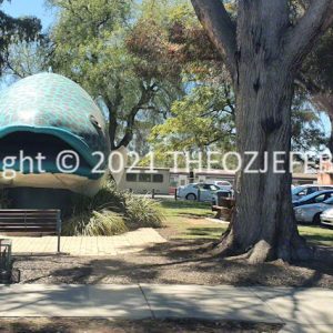 ROzCh93-41 | Travelling Around Australia with Jeff Banks