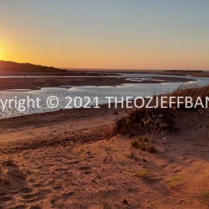 SSNMCh7-215S | Travelling Around Australia with Jeff Banks